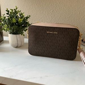 Michael Kors Ginny Crossbody